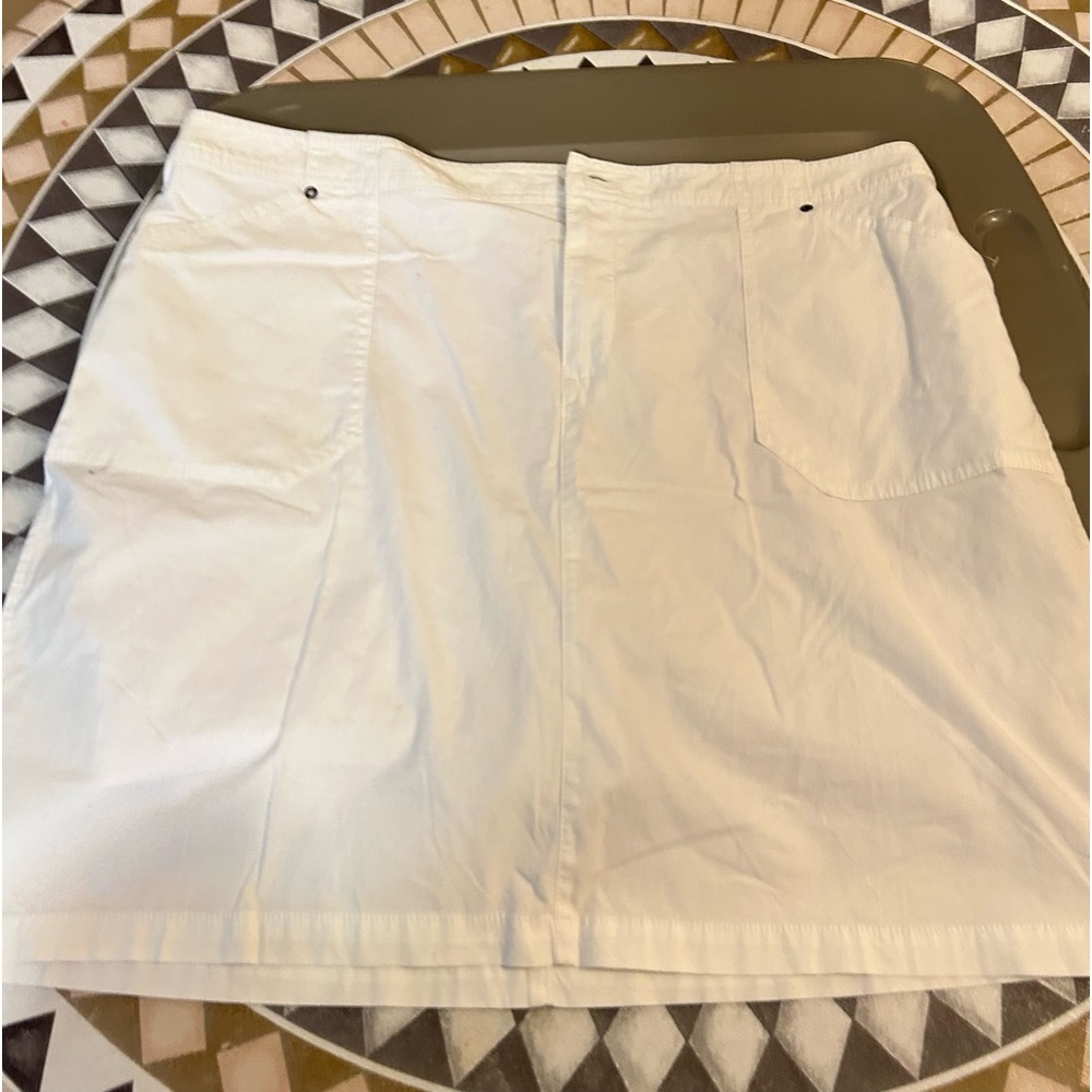Women’s white skort